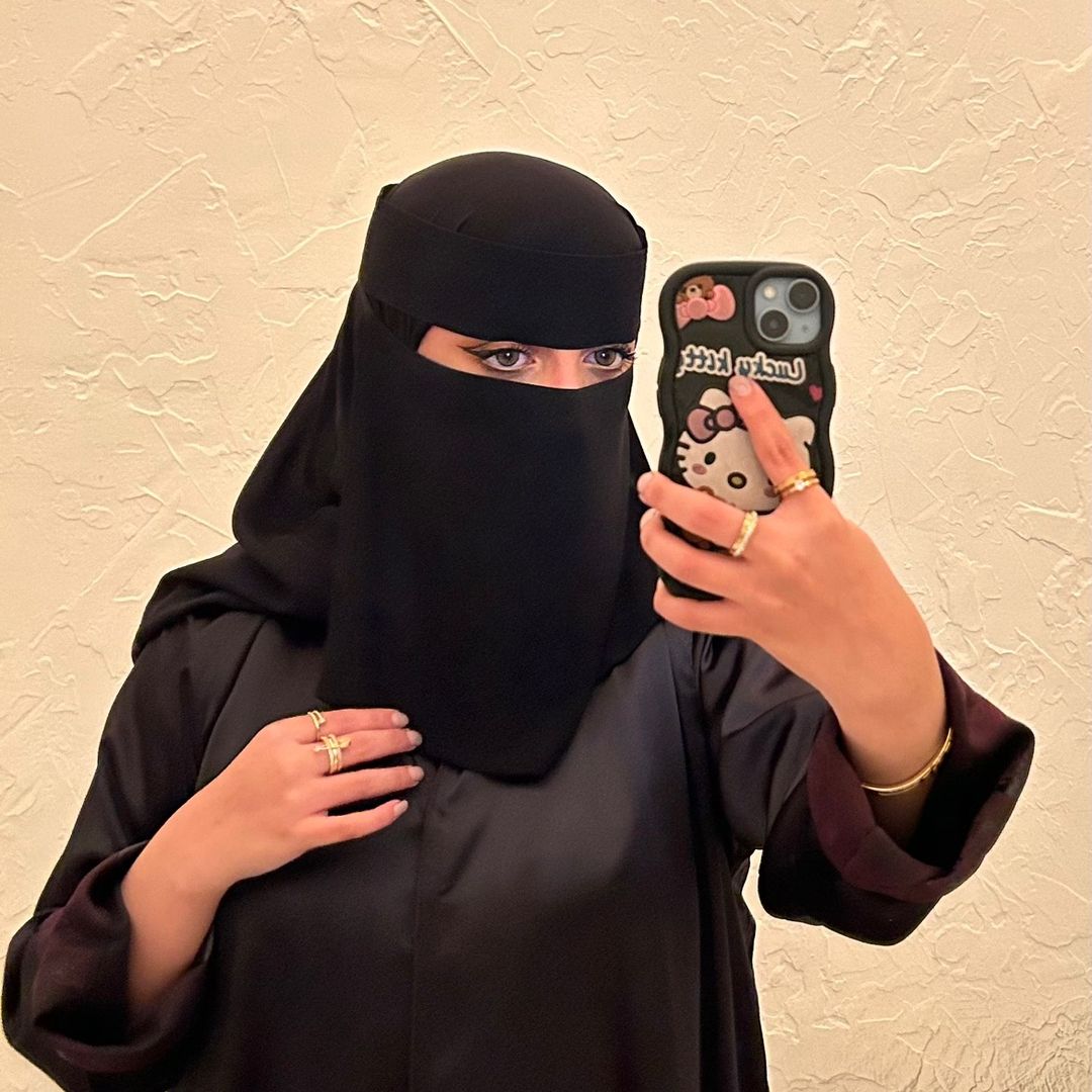 بلوقر | نون