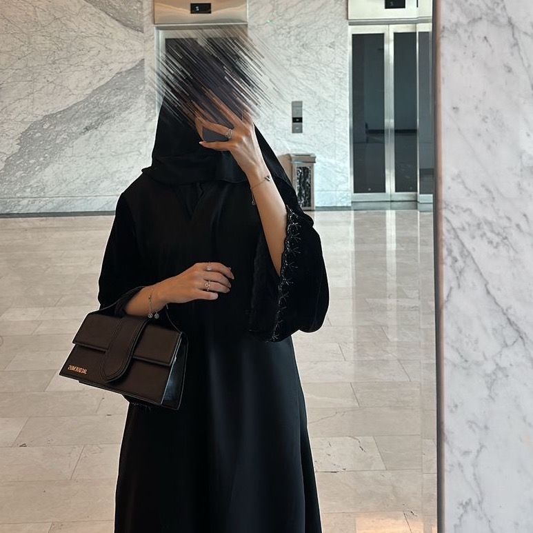 Model_Abaya1