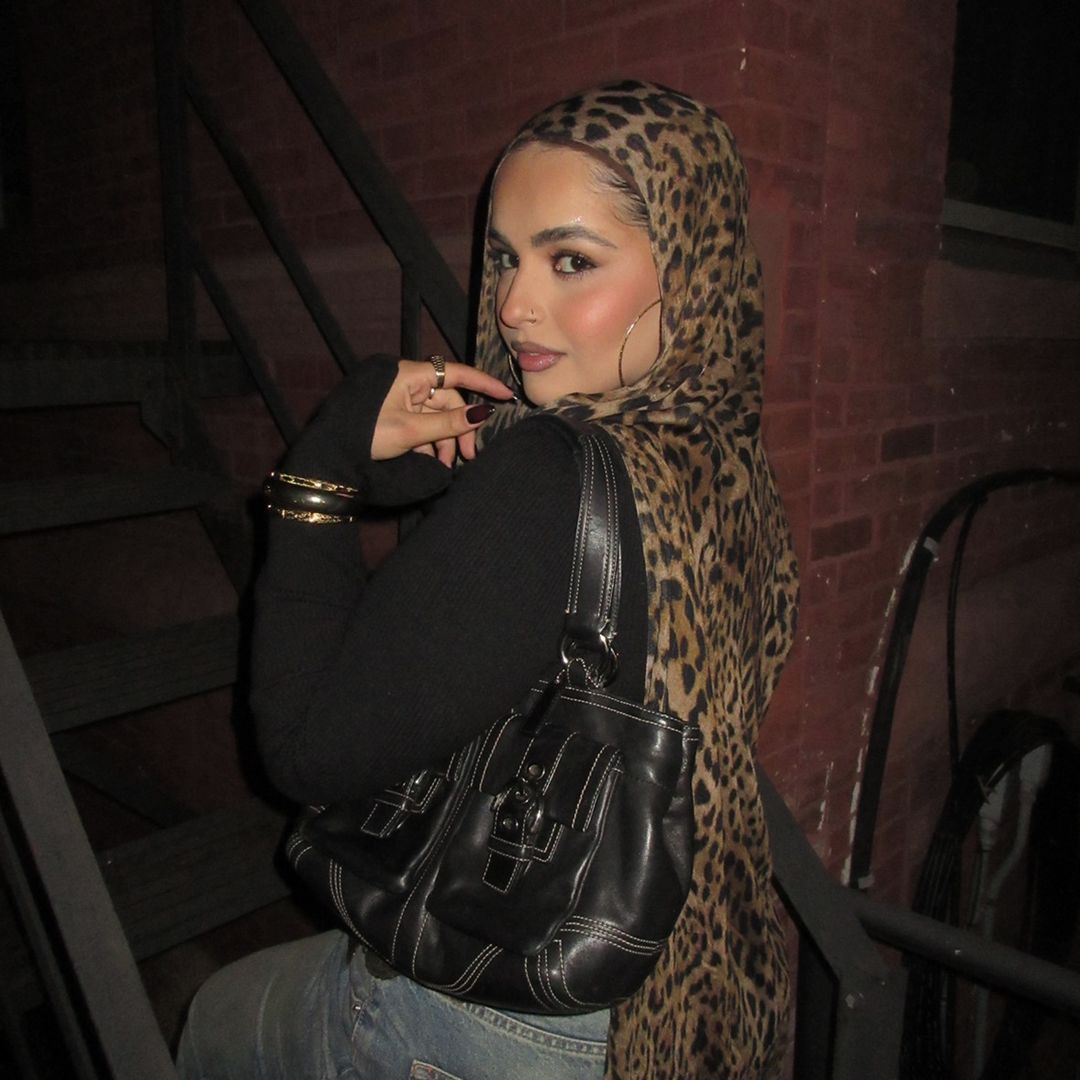 amira