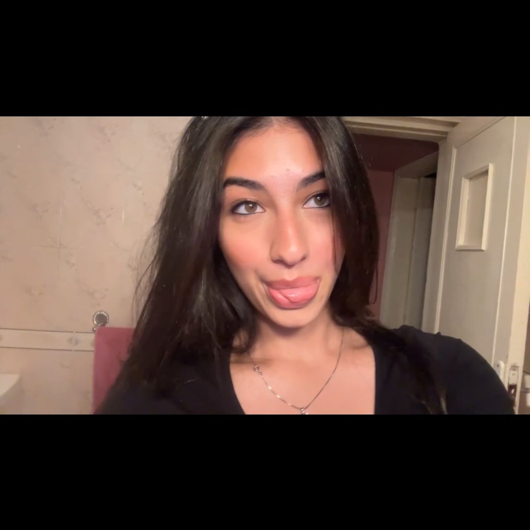 HeyIt’sMalouks
